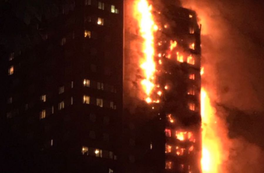 Pożar 27-piętrowego apartamentowca w Londynie