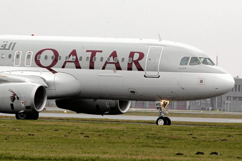 Ambasada w Katarze prosi pasażerów Qatar Airways o lepsze zachowanie. Pilot wycieczek: Pijaństwo to norma