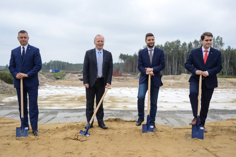 Teraz budowa na pewno pójdzie już szybciej.