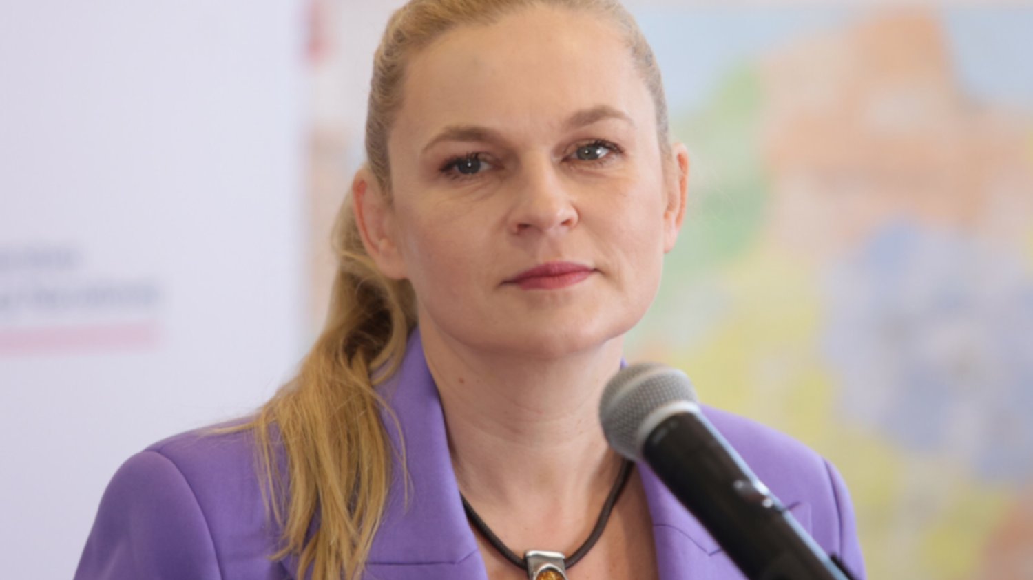 Resort Nowackiej sprawdza beneficjentów "willi plus". "Sporo pieniędzy wróci".