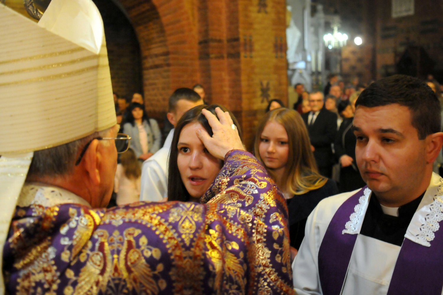 Bierzmowanie. Zdjęcie ilustracyjne.