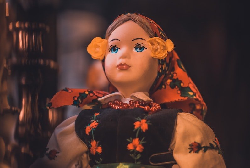 Polski Ład będzie miał wpływ na to, jak funkcjonują młodzi ludzie. Władza ma określone wyobrażenie wychowania nowego Polaka.