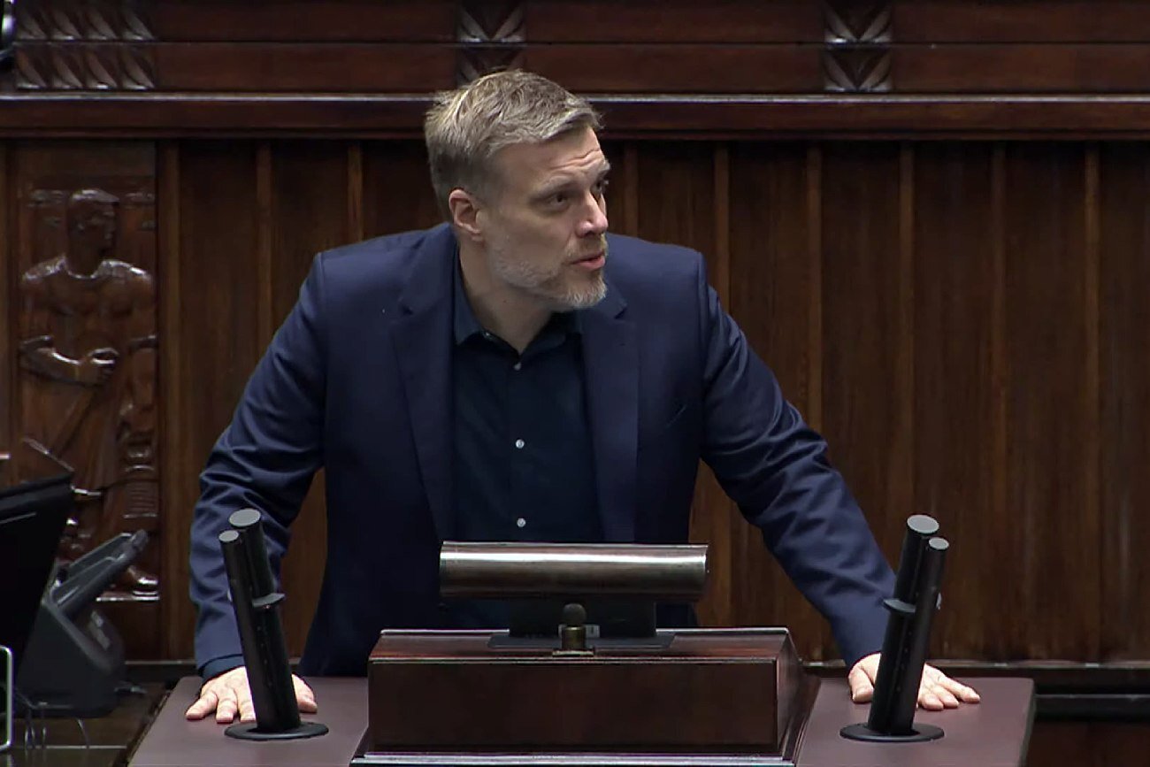 Klaudia Jachira mówiła w Sejmie o handlu w niedziele. Adrian Zandberg był innego zdania