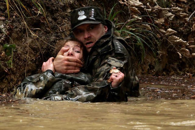 Powstaje kolejna polska produkcja HBO - ''Wataha'' serial o straży granicznej. Na zdjęciu: Dagmara Bąk i Leszek Lichota