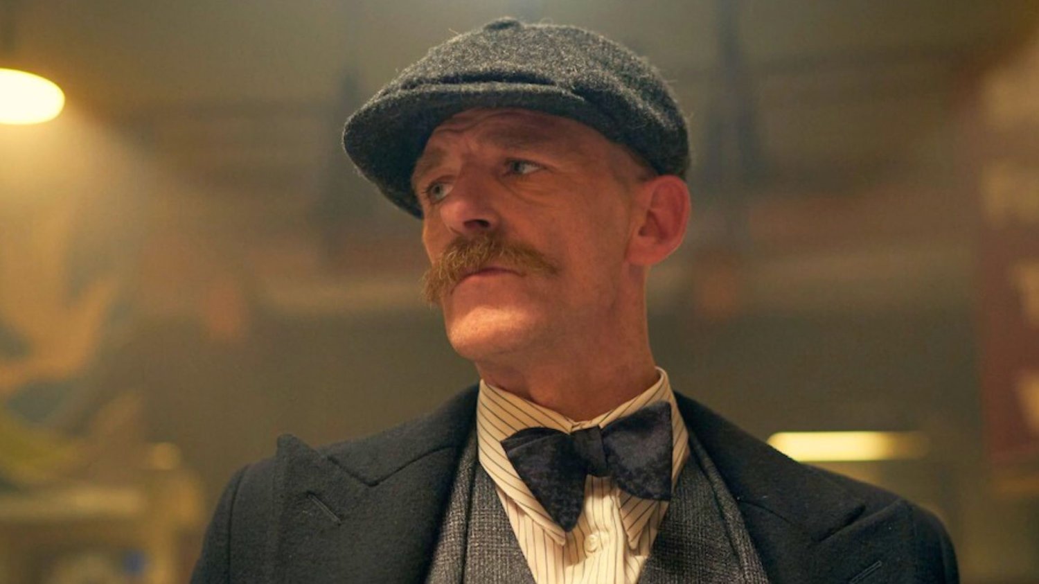 dlaczego Arthura Shelby'ego nie ma w "Peaky Blinders: Nieśmiertelny"? Paul Anderson jako Arthur Shelby w "Peaky Blinders"