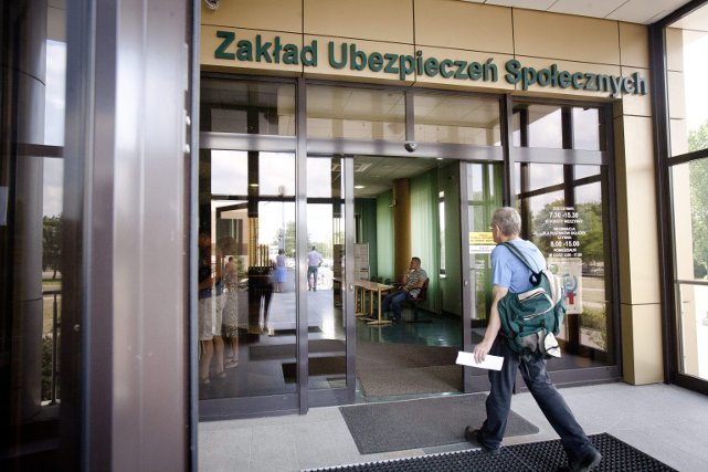 Jest propozycja, by bardziej zróżnicować płace urzędników państwowych