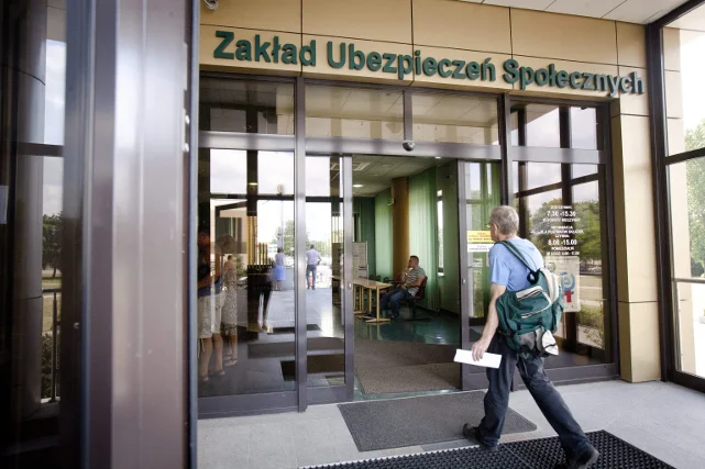 Jest propozycja, by bardziej zróżnicować płace urzędników państwowych
