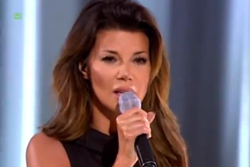 Edyta Górniak podczas finału Miss Polonia śpiewa "Nothing Else Matters"
