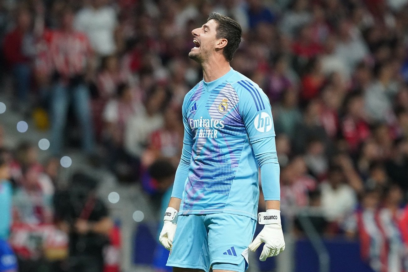 Bramkarz Realu Thibaut Courtois prowokował kibiców Atletico.