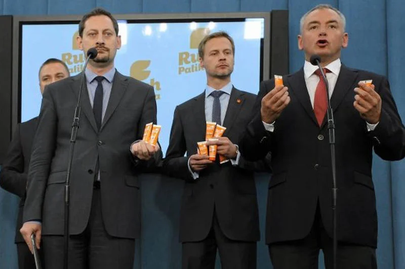 Uciekinierzy z Twojego Ruchu zakładają własną partię "Polska Liberalna"