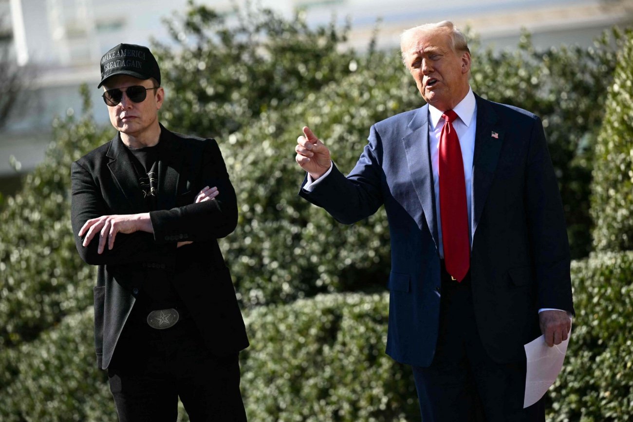 Nowy sondaż ujawnia prawdziwe relacje PL-USA. Polacy domagają się przeprosin od Muska za Sikorskiego.