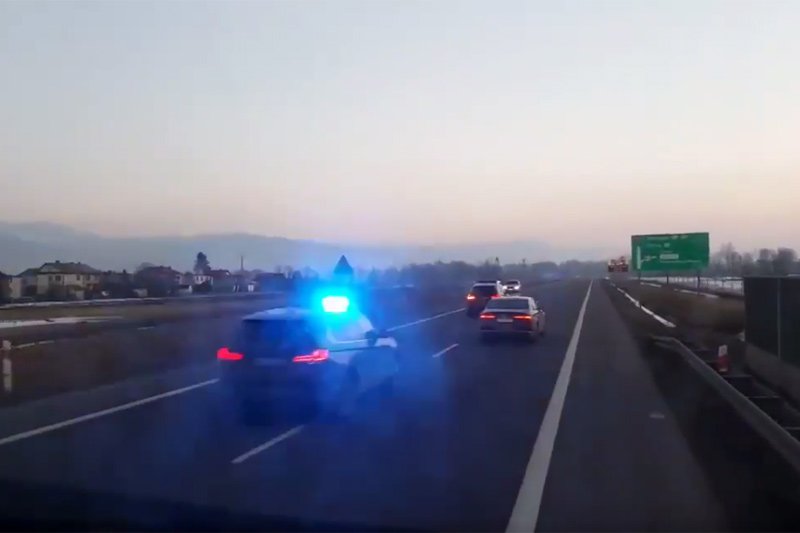 Okazuje się, że tak niebezpieczne dla VIP-a i innych uczestników ruchu manewry BOR wykonywał pod Żywcem wioząc prezydenta Andrzeja Dudę.