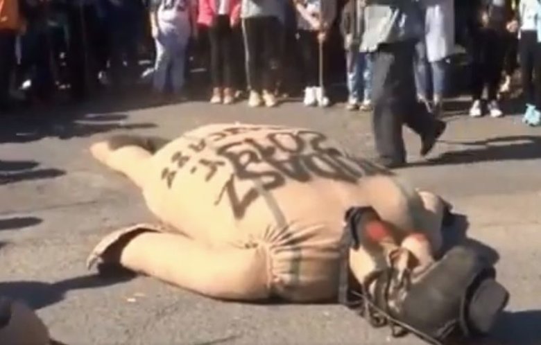 Tradycja z paleniem kukły Żyda wróciła niedawno za sprawą wydarzeń w Pruchniku. Teraz Robert Winnicki chce, by rytuał został wpisany na listę światowego dziedzictwa UNESCO.