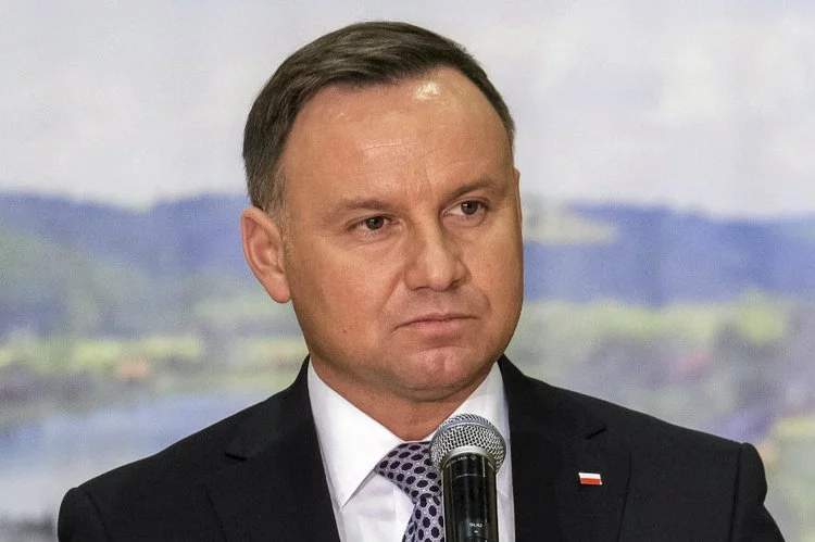 Andrzej Duda będzie bronił "ustawy kagańcowej".