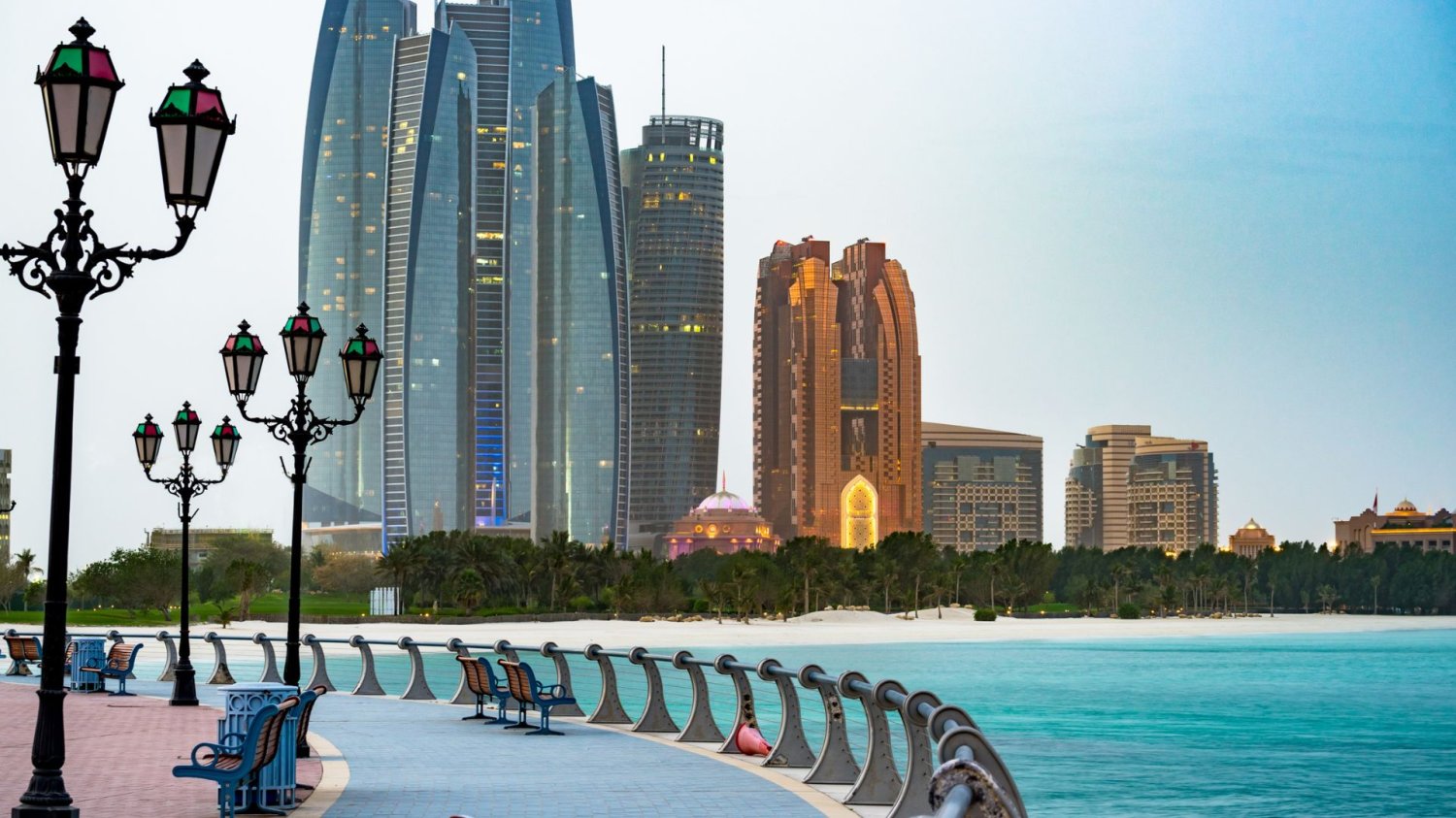 Abu Dhabi i Etihad oferują darmowe ubezpieczenie turystom Abu Dhabi oferuje darmowe ubezpieczenie medyczne dla turystów
