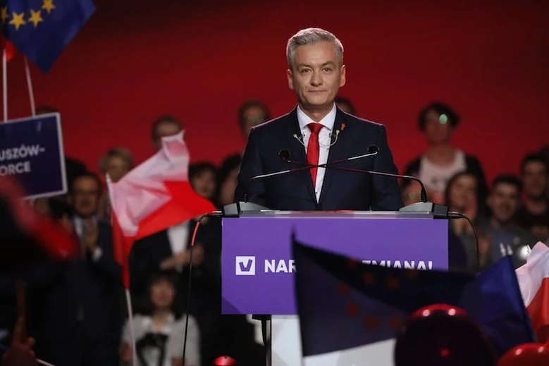 Robert Biedroń może odetchnąć – notowania jego Wiosny poszły w górę w najnowszym sondażu.