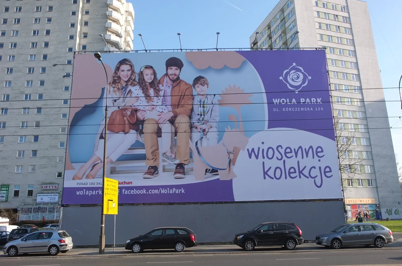 Kwiecień 2014 - nie ma już kamienicy, jest tylko reklama