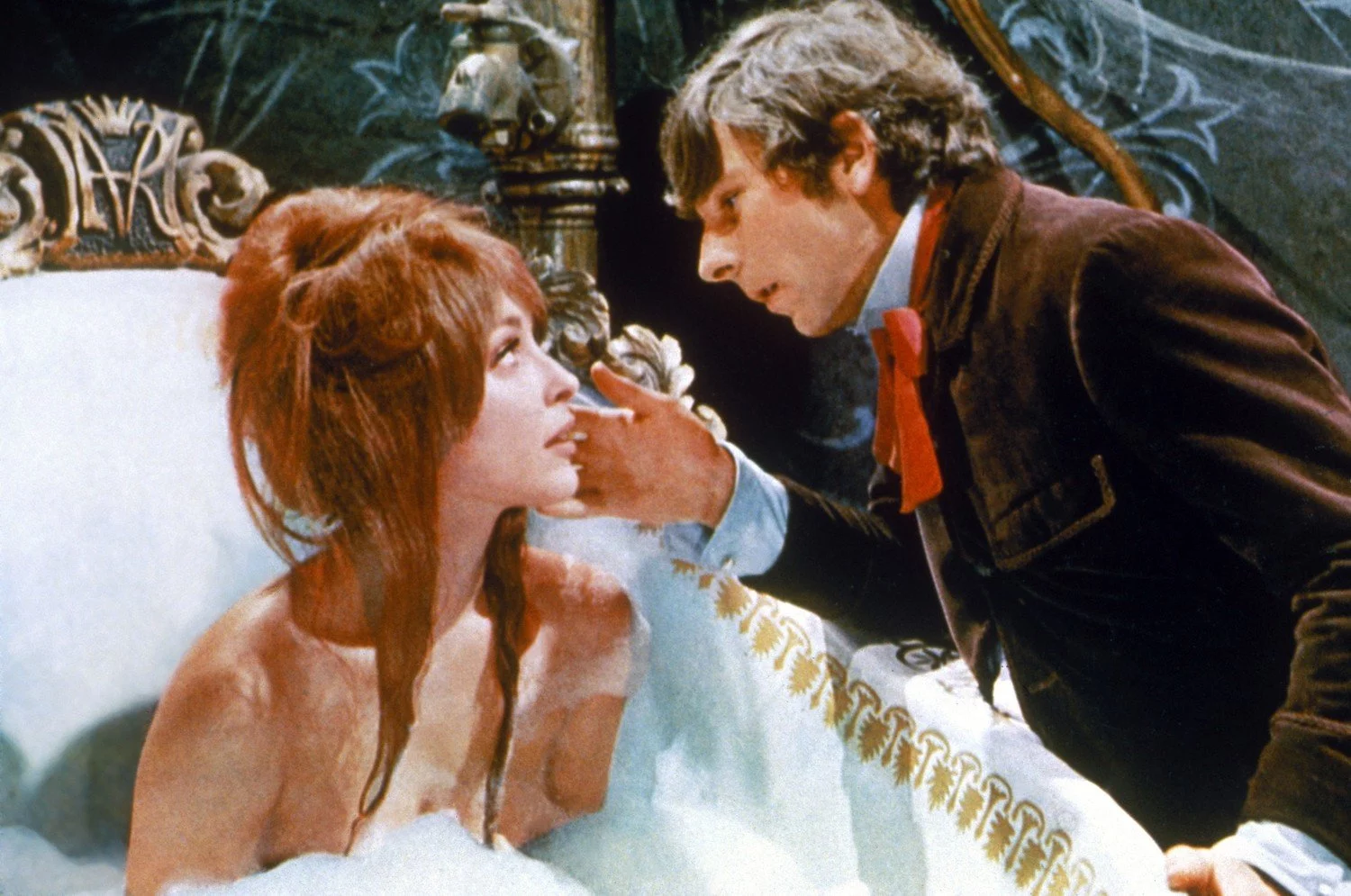 Polański wyreżyserował nie tylko film, ale również z nim zagrał - razem z Sharon Tate