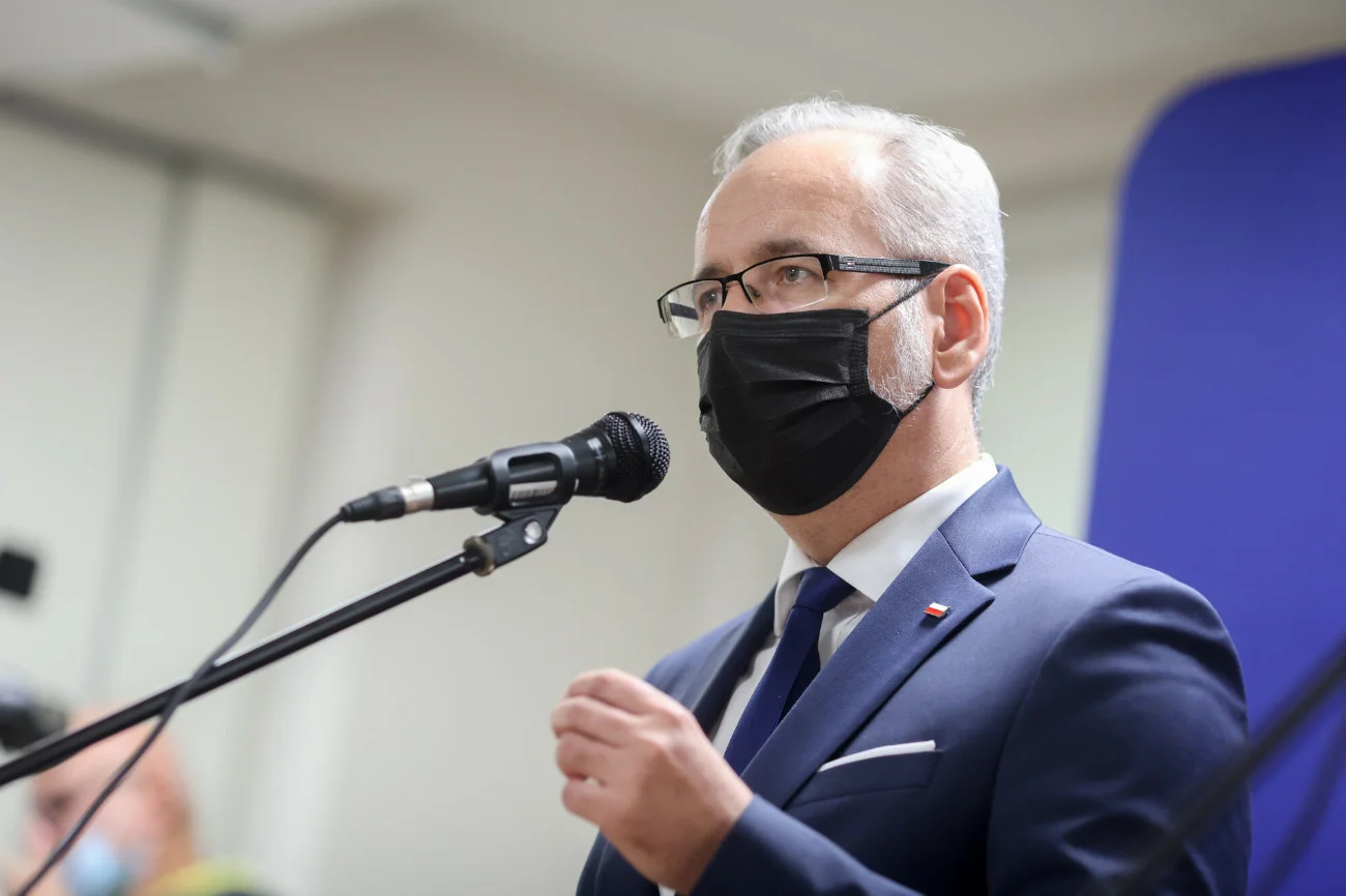 Adam Niedzielski zdradził działania rządu na IV falę pandemii.