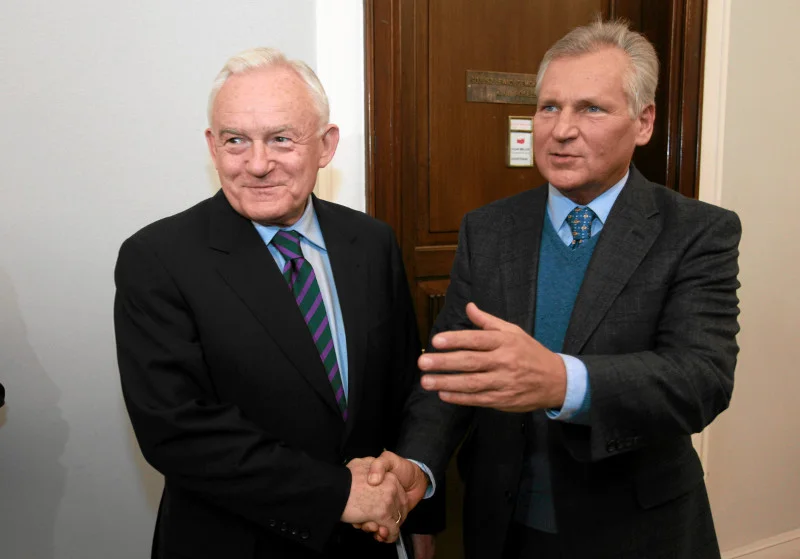 TVP Info opublikowało zapis nagrania z rozmowy Leszka Millera i Aleksandra Kwaśniewskiego.