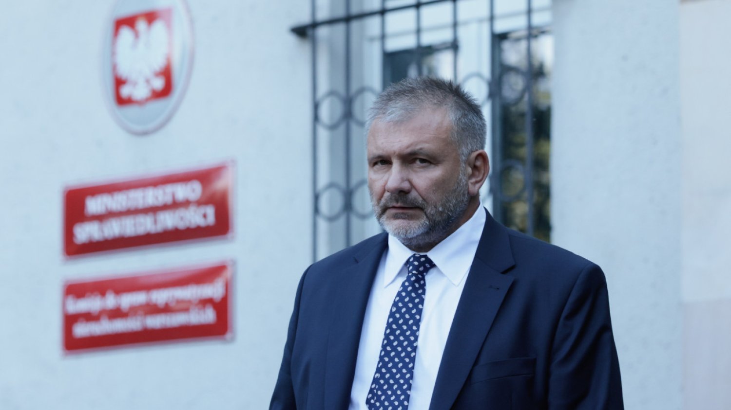 Waldemar Żurek mocno zaczyna urzędowanie: Nie będzie puszczania płazem "Chciałbym przestrzec polityków". Żurek zaczyna urzędowanie od mocnego oświadczenia