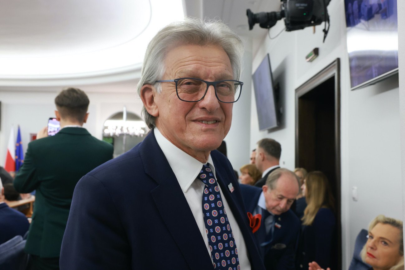 Stanisław Piotrowicz sugeruje, że nie próbował doprowadzić do sfałszowania egzaminu córki. Jest jednak nagranie oraz relacje świadków.