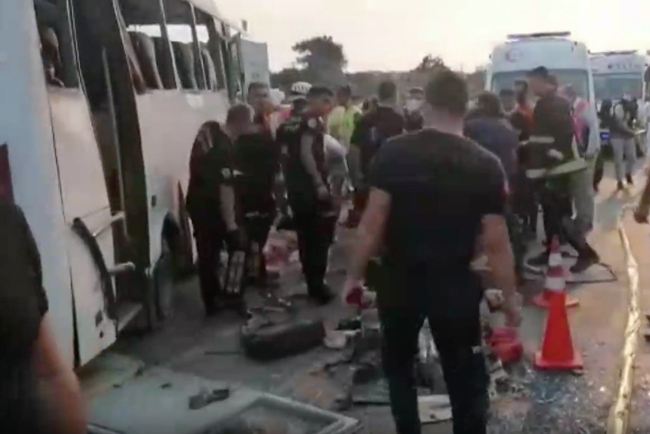 Turcja. Wypadek autobusu wiozącego turystów na lotnisko. 4 osoby nie żyją.