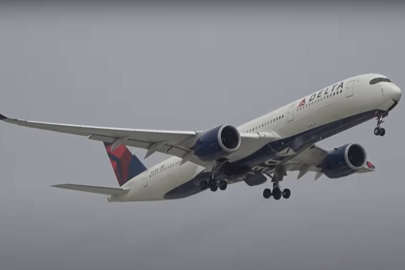 11 osób zostało poszkodowanych w wyniku turbulencji samolotu lecącego z Włoch do USA.