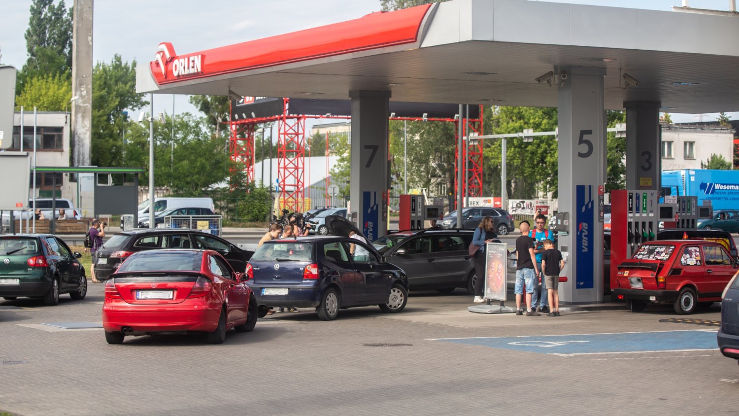 140 zł mniej za tankowanie. Kierowcy będą specjalnie przyjeżdżać na promocję