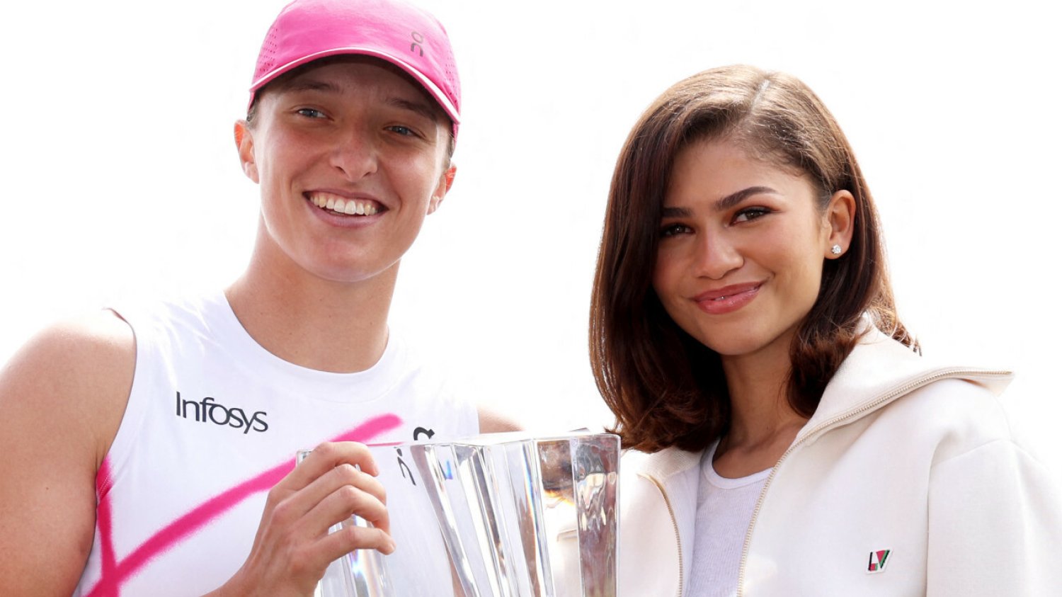 Zendaya opowiedziała o spotkaniu z Igą Świątek podczas WTA 1000 w Indian Wells. Zendaya opowiedziała o spotkaniu z Igą Świątek podczas WTA 1000 w Indian Wells.