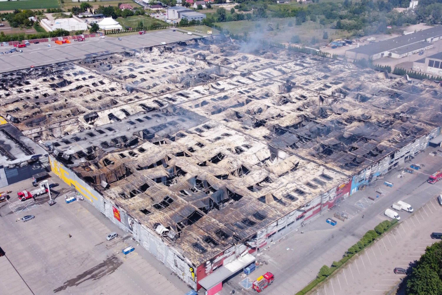 Marywilska 44. To tam doszło do ogromnego pożaru hali w Warszawie.