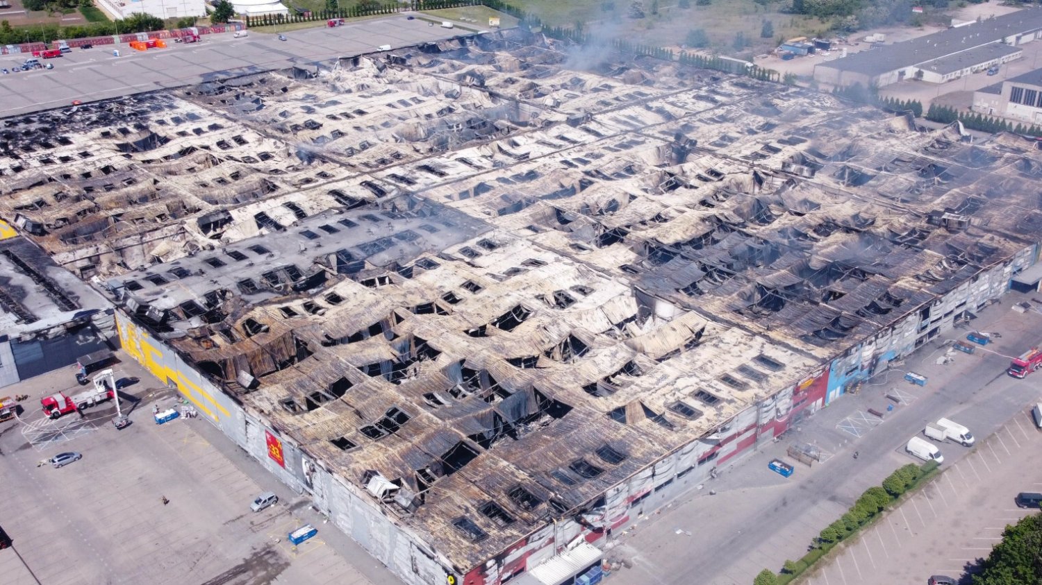 Marywilska 44. To tam doszło do ogromnego pożaru hali w Warszawie.