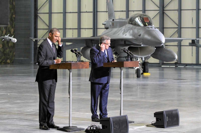 Rząd zapomniał o racie za F-16.