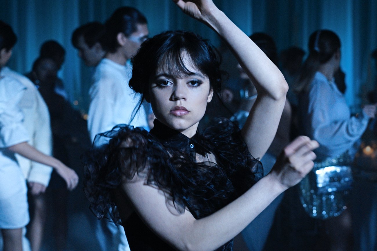 Jenna Ortega zmieniła scenariusz w jednej ze scen w serialu "Wednesday".