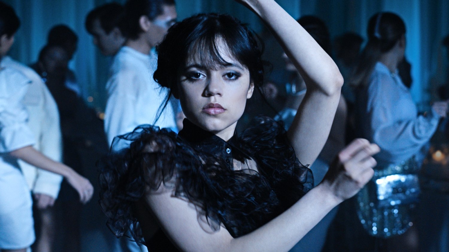 Jenna Ortega zmieniła scenariusz w jednej ze scen w serialu "Wednesday". Jenna Ortega zmieniła scenariusz w jednej ze scen w serialu "Wednesday".
