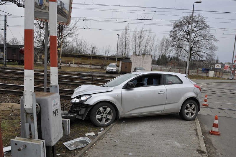 W Łowiczu pijany ksiądz potrącił kobietę.