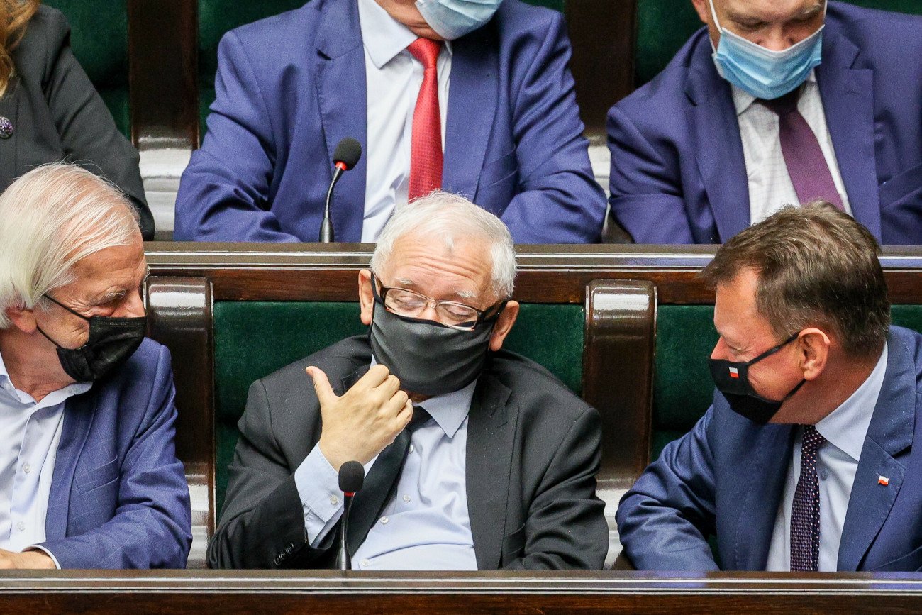 Sondaż StanPolityki.pl: Wspólna lista KO, Polski 2050 i PSL wygrywa z PiS.