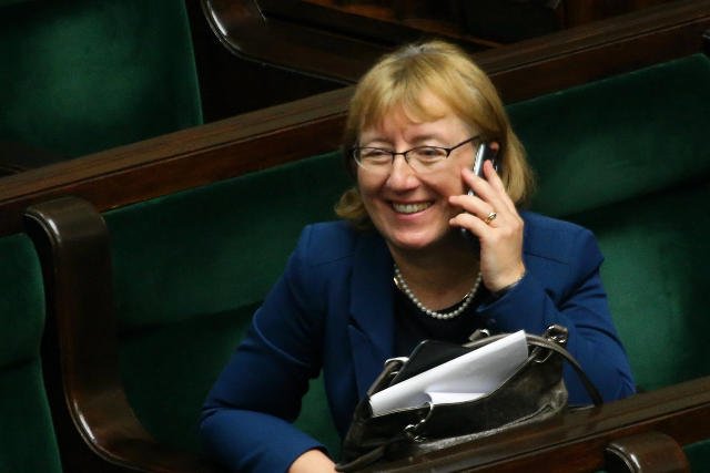 Barbara Bubula walczy z propagandą homoseksualizmu. Na zdjęciu, w przerwie w debacie nad ustawą medialną