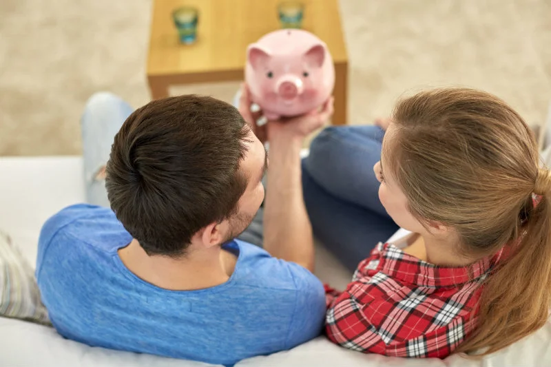 Raport Deutsche Bank – „Portret zamożnego Polaka” weryfikuje finansowe stereotypy