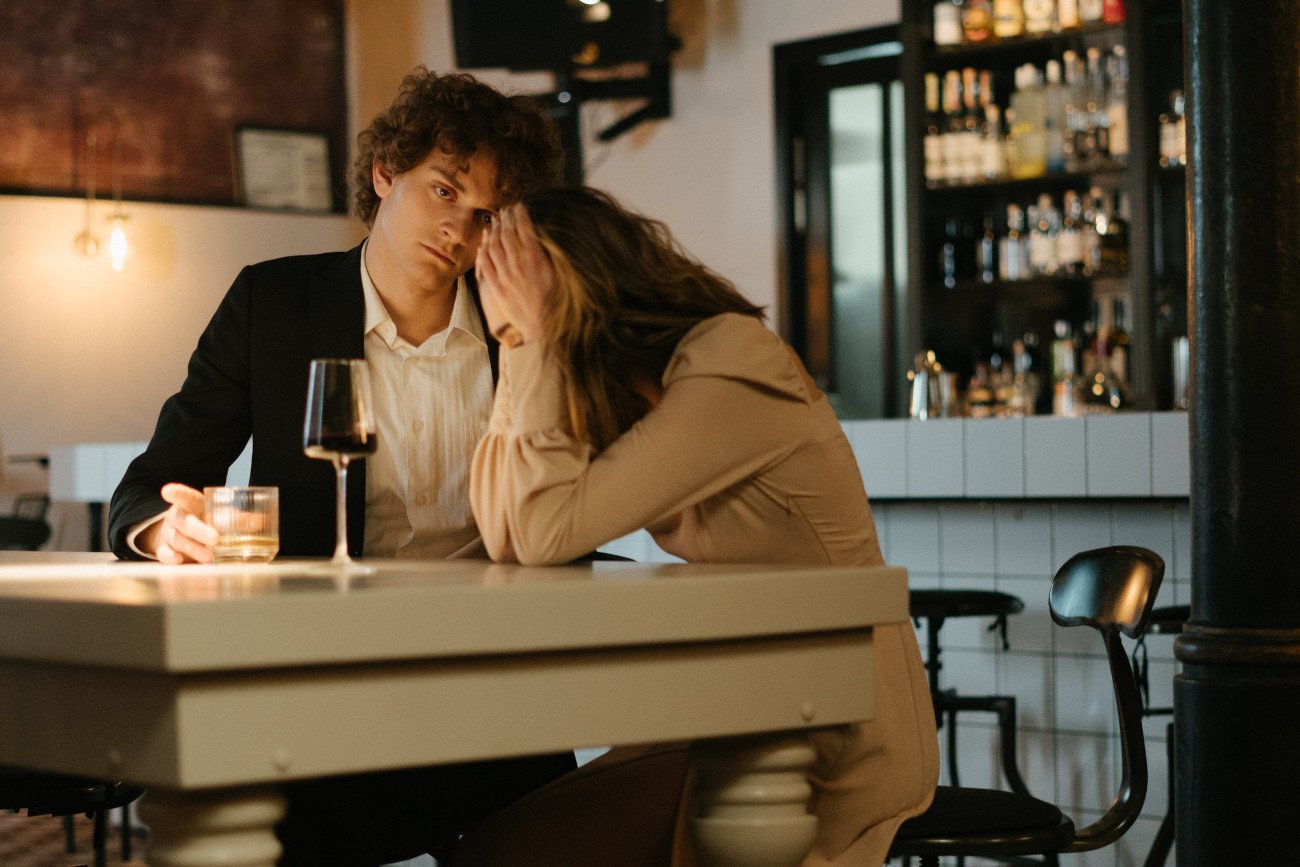 Polityka znacząca wpływa na poszukiwanie partnera lub partnerki.