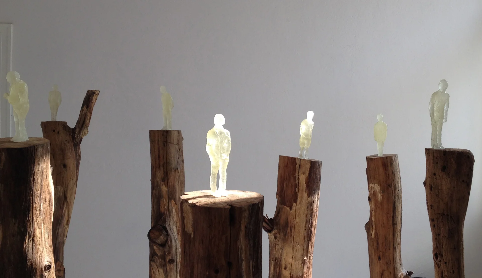 "SIEDMIU OJCÓW / SEVEN FATHERS", 2014
dąb, żywica epoksydowa, ołówek, bibułka / oak, epoxy resin, pensil, tissue paper