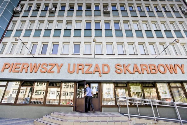 Urząd skarbowy jest "pierwszy" nie tylko z nazwy, ale również pierwszy przy naszych dochodach.