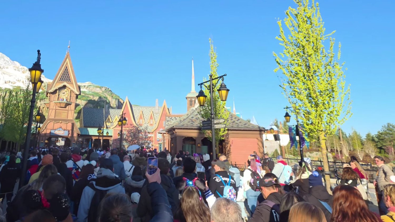 Disneyland w Paryżu ma zupełnie nowe atrakcje w drugim parku Disney Adcenture Park zupełnie nowym otwarciem dla paryskiego Disneylandu