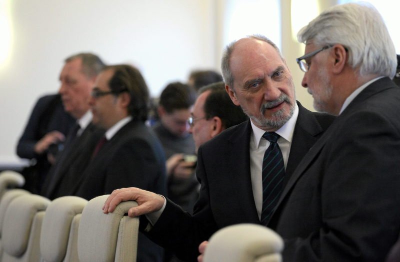 Duże odprawy otrzymali m.in. Antoni Macierewicz oraz Witold Waszczykowski.