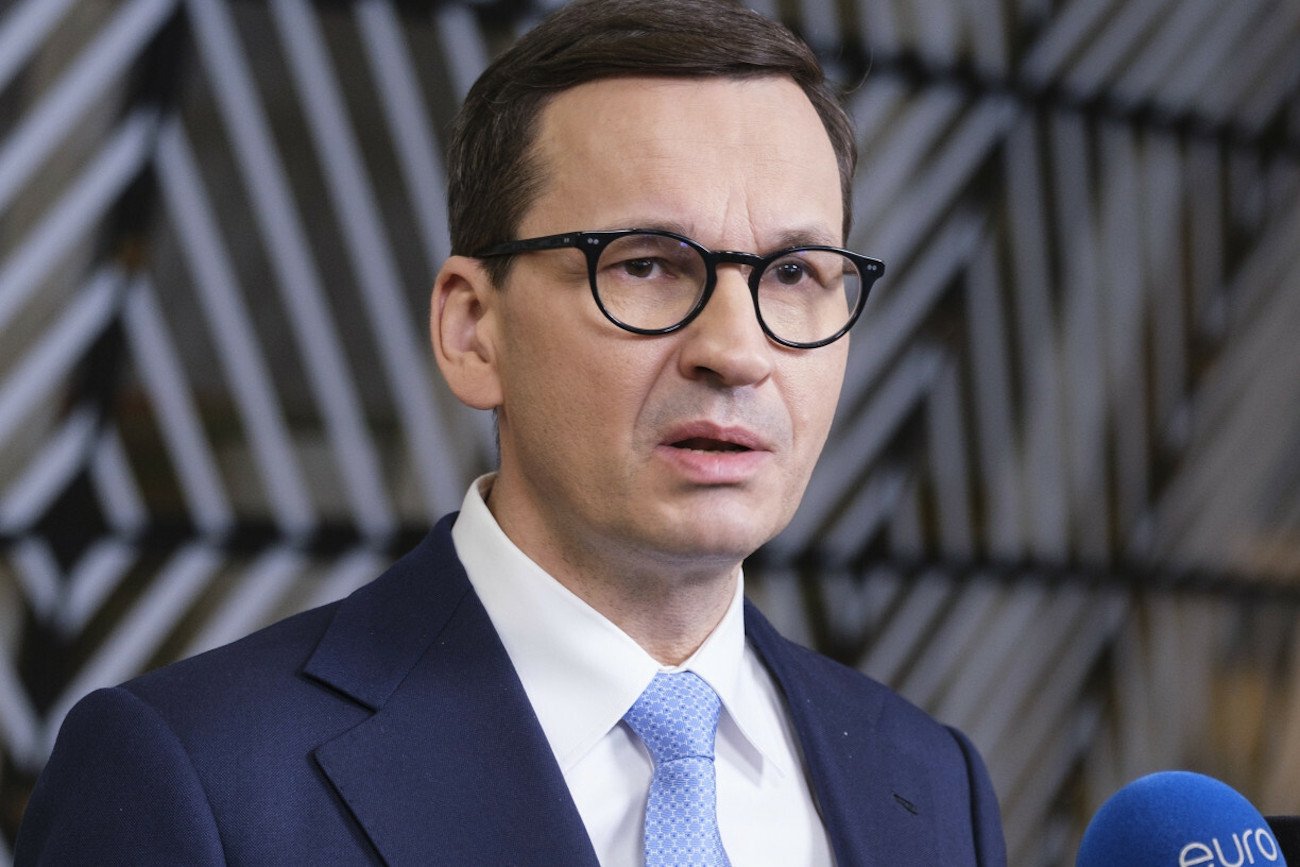 Mateusz Morawiecki podpisał zarządzenie wprowadzające drugi stopień alarmowy BRAVO na terenie woj. podkarpackiego i lubelskiego.