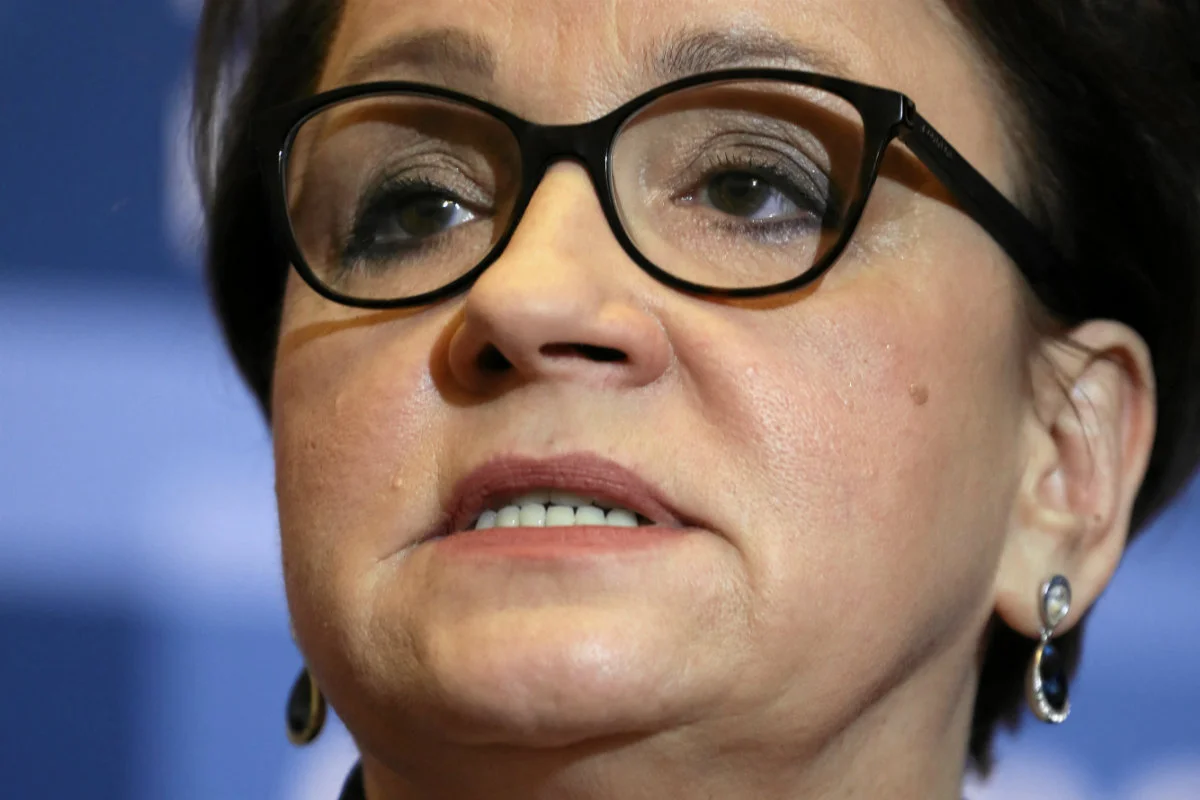 Anna Zalewska spotkała się z wyborcami w Bierutowie w woj. dolnośląskim. Przekonywała, że rząd dał nauczycielom wszystko, do czego się zobowiązał.