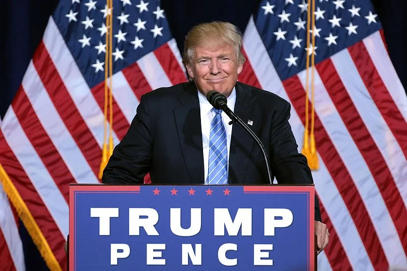 Po ujawnieniu seksistowskich komentarzy Donald Trump może się już nie podnieść.