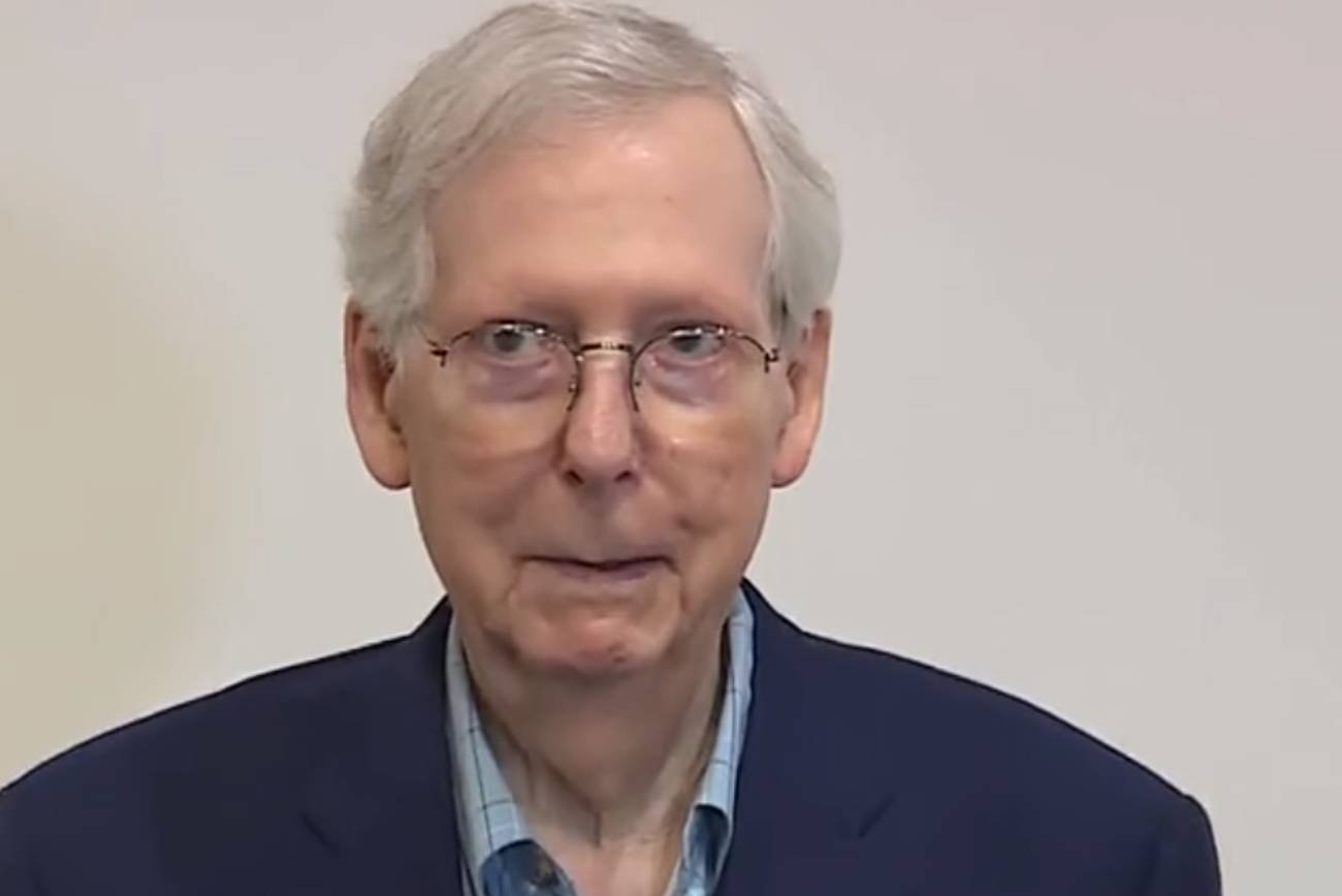 Przerażające nagranie polityka z USA. Wygląda jakby zmarł na stojąco