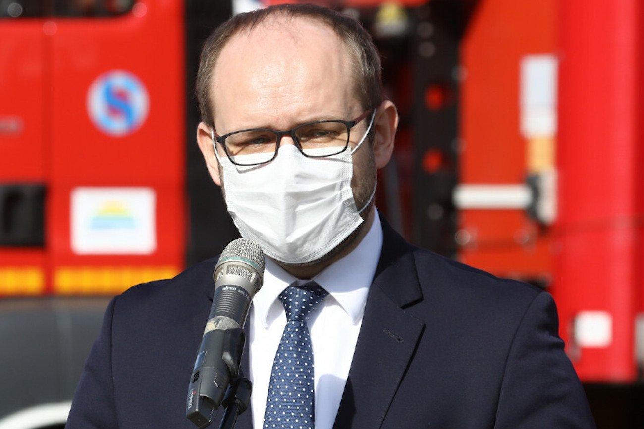 Marcin Przydacz oznajmił 19 sierpnia, że w Afganistanie było pięciu obywateli Polski, a "ostatnia dwójka właśnie wyleciała z Kabulu w kierunku Uzbekistanu".