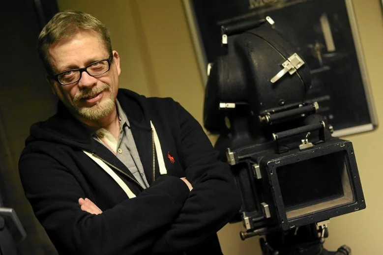 Zdaniem Tomasza Raczka emisja "Domu dusz" w TVP przed godziną 23.00 była błędem. Wówczas można byłoby uniknąć cenzorskich interwencji.